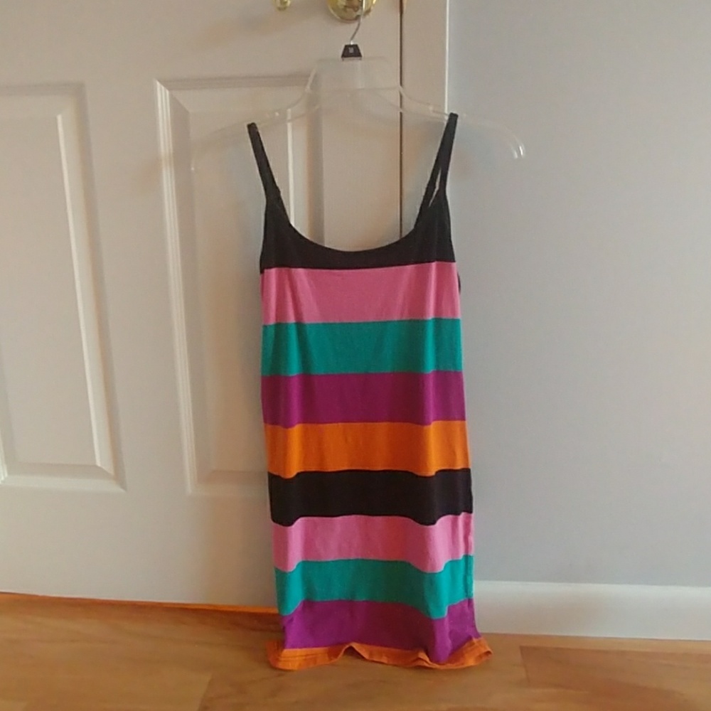 Comfortable form-fitting summer dress!